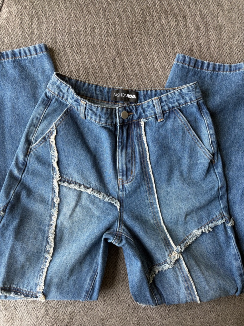 Frayed Pattern Jeans - Picture 4 of 4